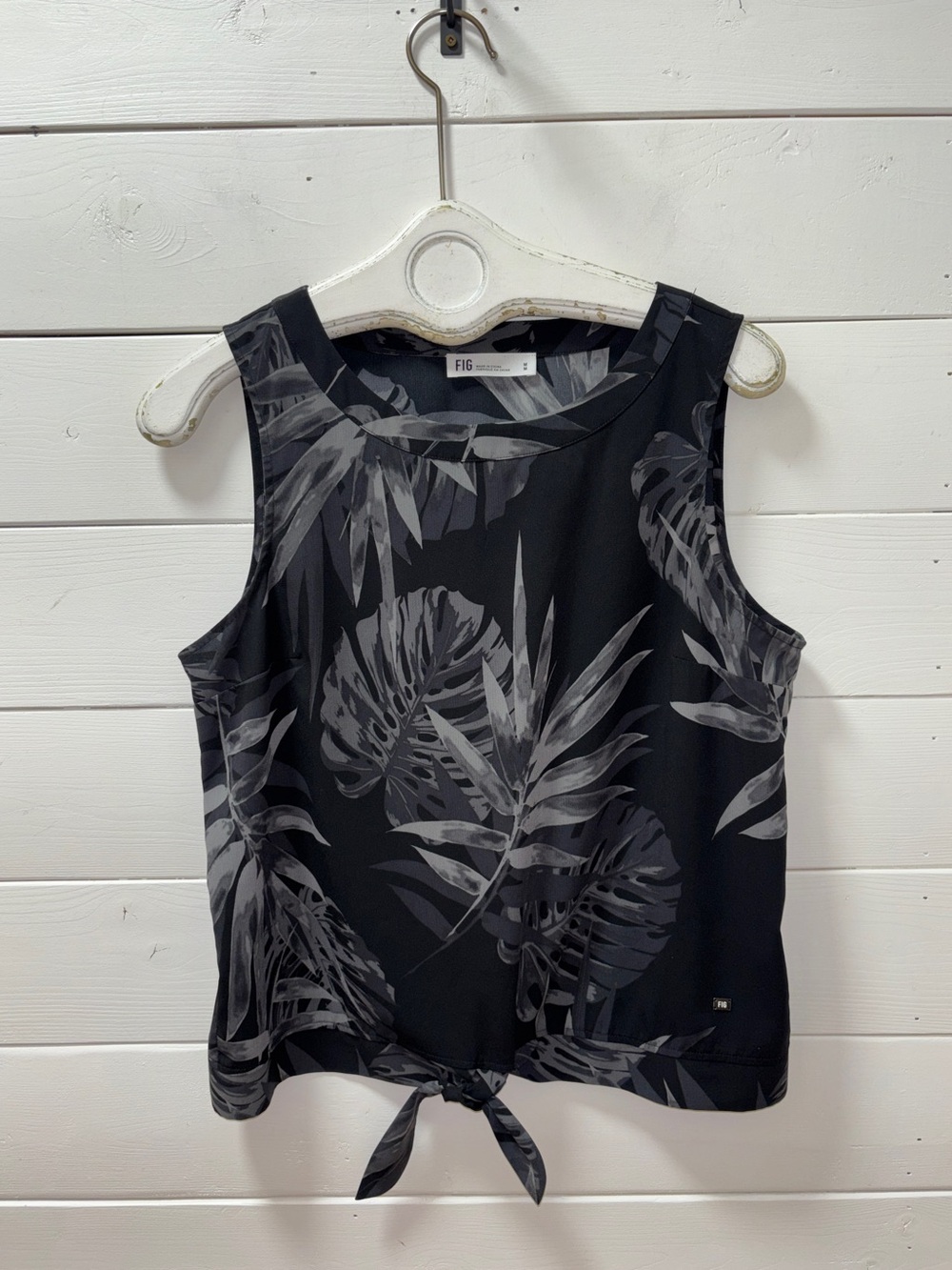 FIG Lightweight Tropical Sleeveless Tie-Front Top – Size M - Picture 6 of 8